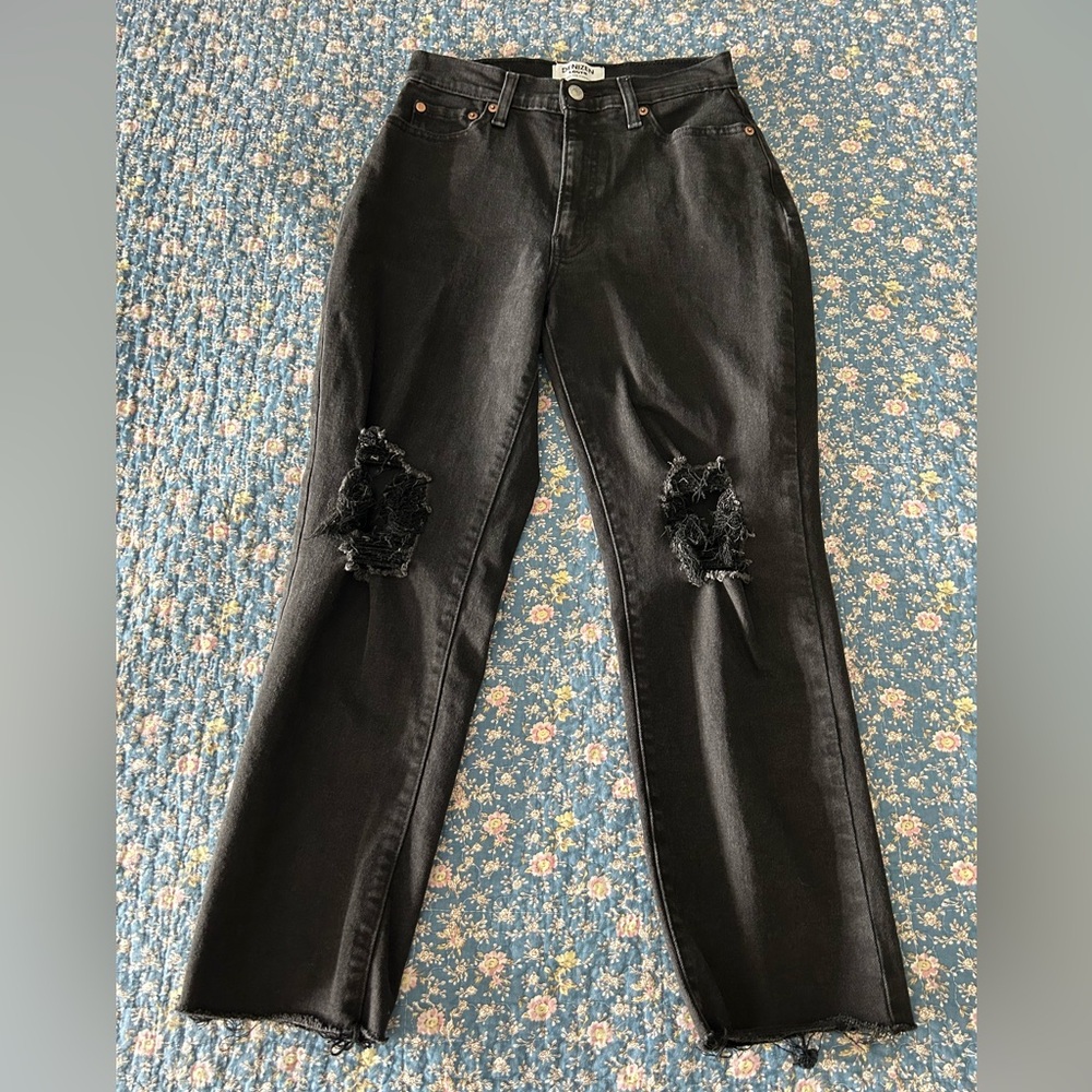 Denizen by Levi’s Women’s Ultra High Rise Straight Crop Black Jeans, Size 4/27